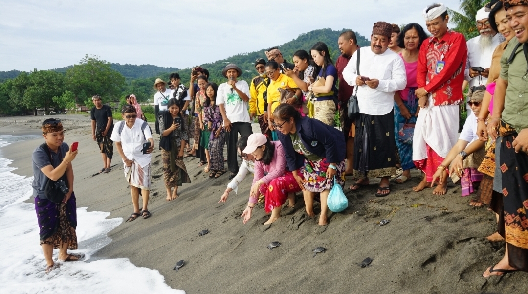 IAHN GDE PUDJA MATARAM ADVANCES SDGS 2026 THROUGH MARINE CONSERVATION ACTION AT PANTAI BATU BOLONG